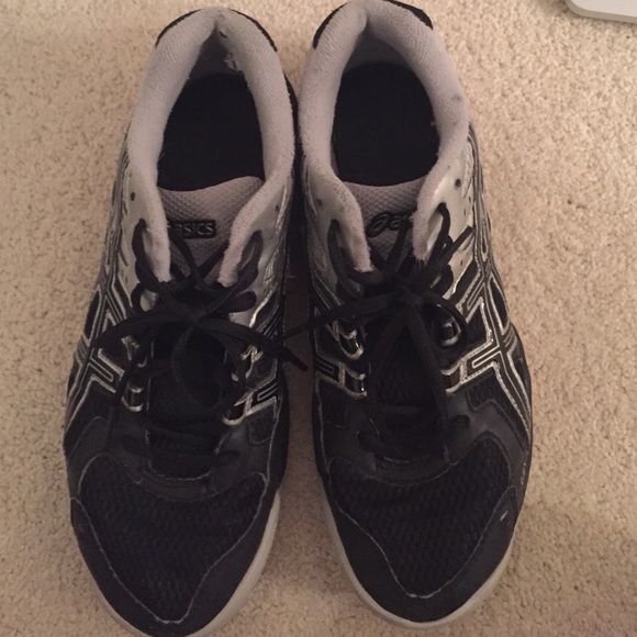Asics volleyball shoes