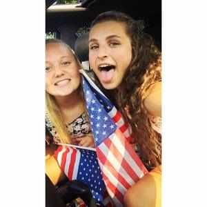 Meet your Posher, Danielle