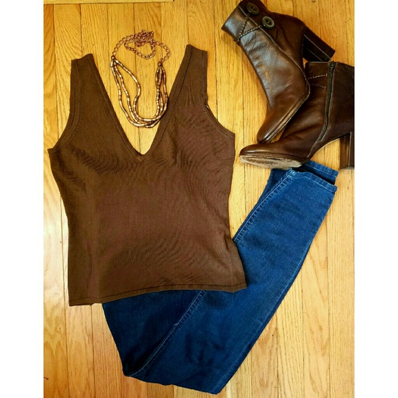 NWT| Yuka {BROWN DEEP V-NECK TOP} - Picture 3 of 8