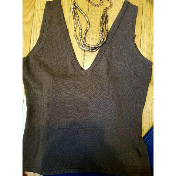 NWT| Yuka {BROWN DEEP V-NECK TOP} - Picture 6 of 8