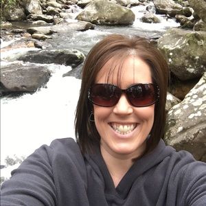 Meet your Posher, Teri