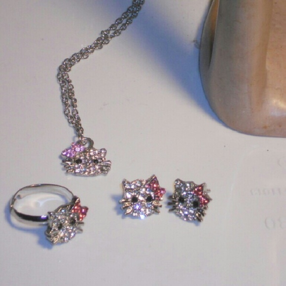 Precious Hello Kitty Rhinestones -Jewelry Set NWO - Picture 2 of 3