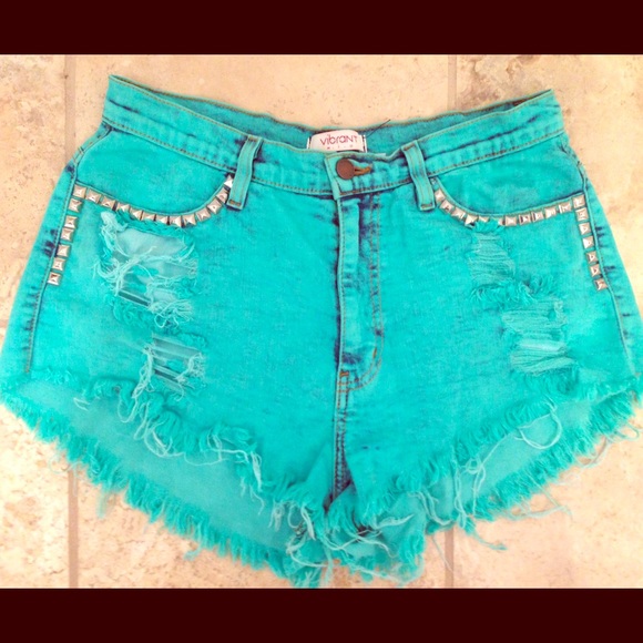 High waisted, distressed denim shorts!!