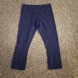 Lululemon Black Capri leggings