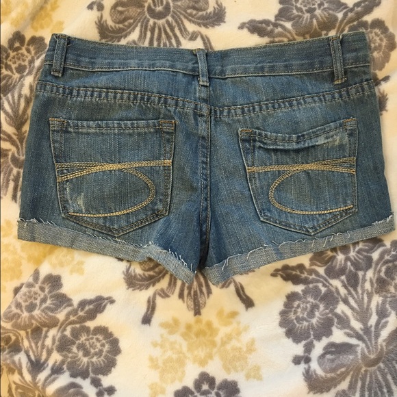 NWT Cotton on Denim Shorts - Picture 3 of 3