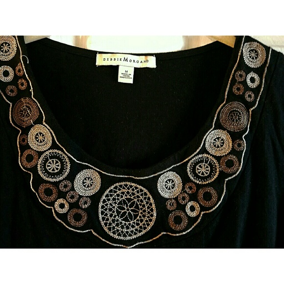 {BLACK CIRCLE STITCH DETAIL TOP} - Picture 6 of 9