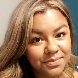 Meet your Posher, Isela