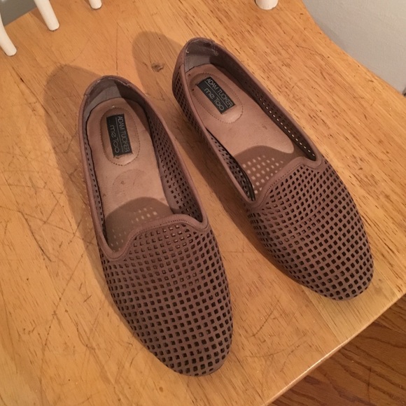 Adam Tucker / MeToo Perforated Loafers, EUC, Sz 8