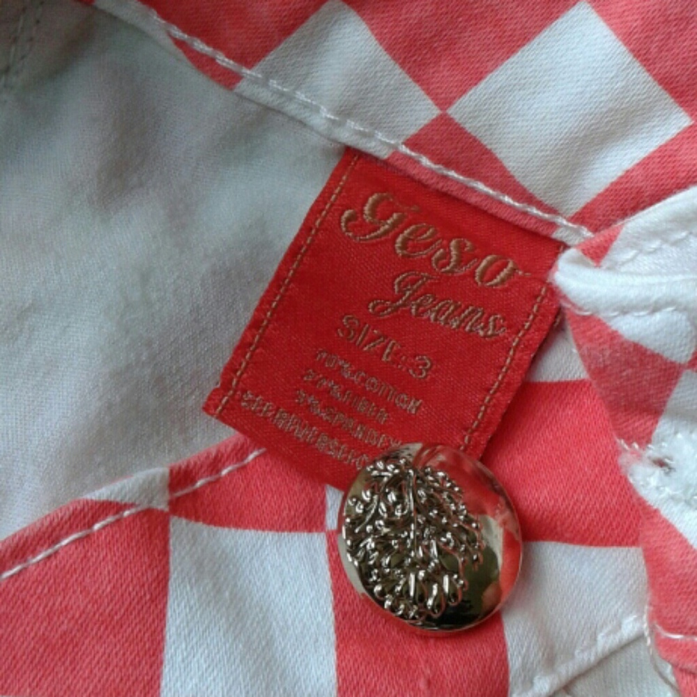 🔥MOVING SALE🔥 (3) Checkered Shorts - Picture 6 of 7