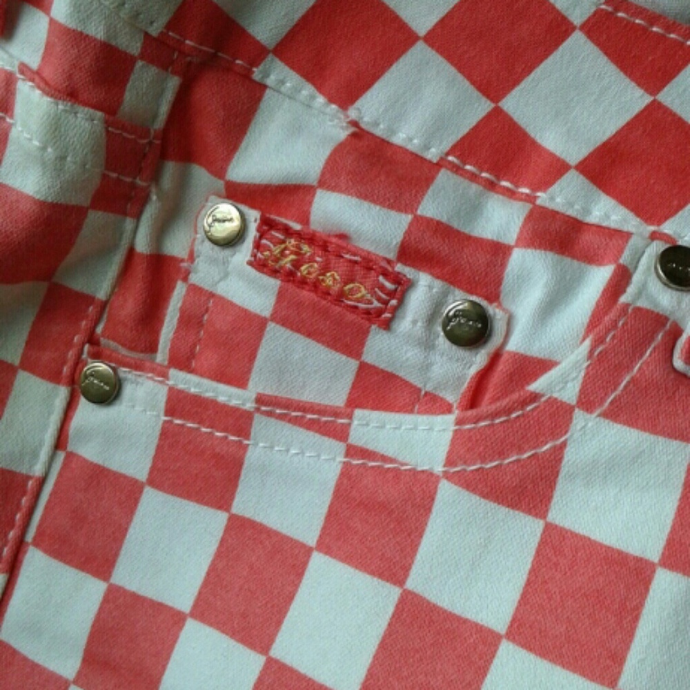 🔥MOVING SALE🔥 (3) Checkered Shorts - Picture 7 of 7