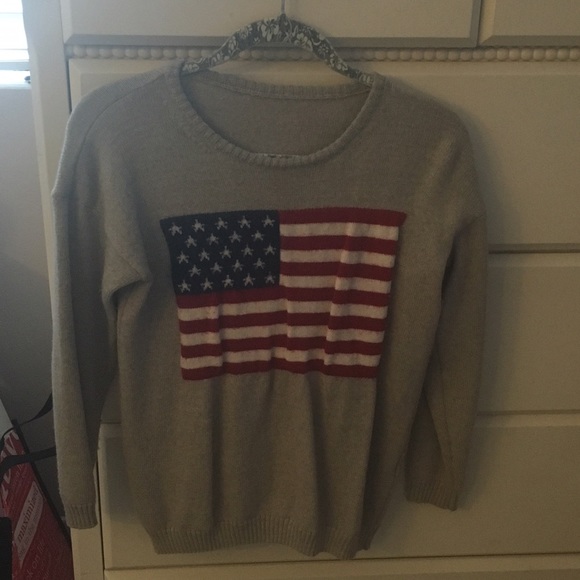 Long sleeve Brandy Melville American flag sweater