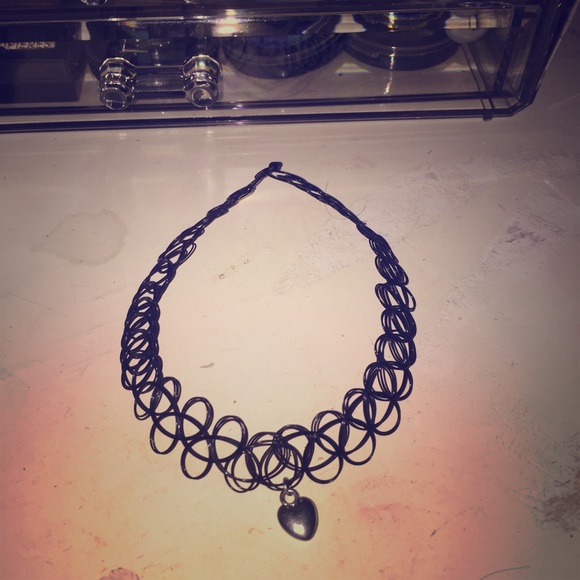 Black Choker
