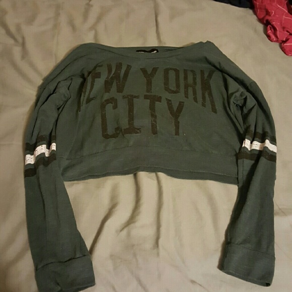 NYC Long sleeve crop top