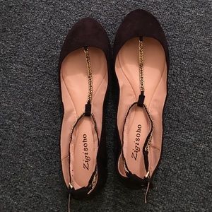 Black gold ankle ballet flats