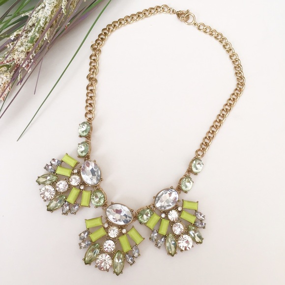 Jewelry - ⛱FIRM⛱Green Yellow Stones Statement Necklace