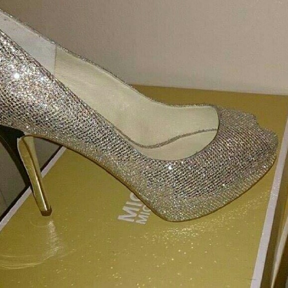 GLITTER GOLD PUMP - Picture 1 of 5