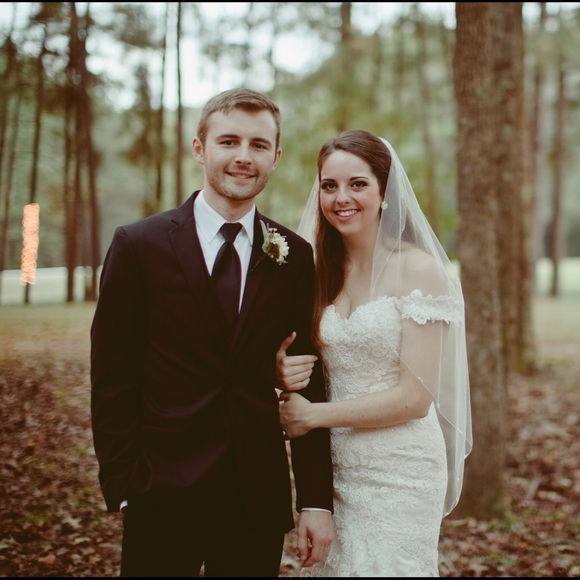 Meet your Posher, Emily - Picture 2 of 2