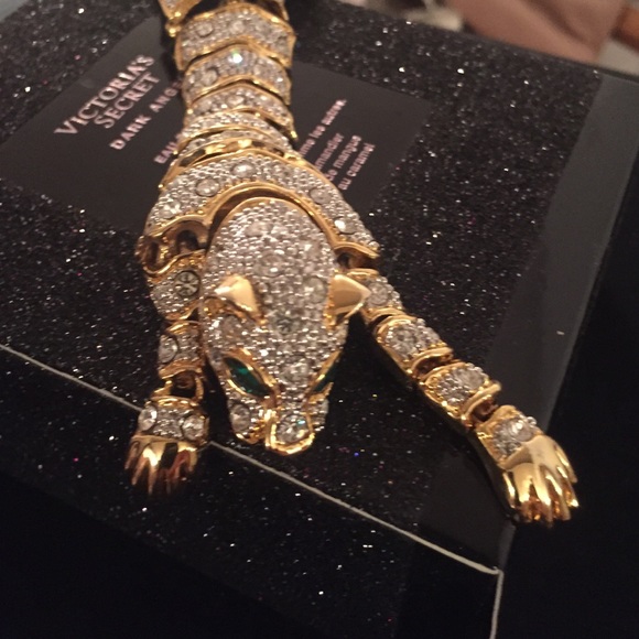 Vintage hinged full body panther pin gold tone