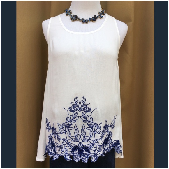Delicate Embroidered Tank - Picture 2 of 4