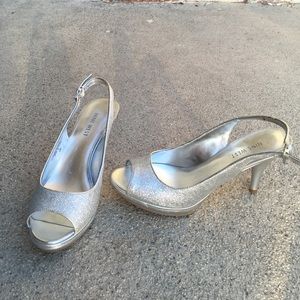 Nine West Sharina Slingback pumps