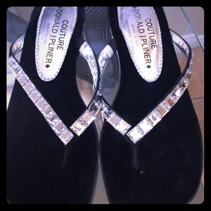 Stunning Donald J Pliner sandals