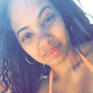 Meet your Posher, Joarie