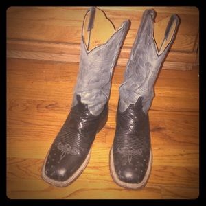 Timeless Luchesses Black Ostrich Boots!