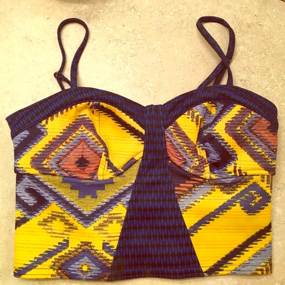 Adorable crop top/ tank