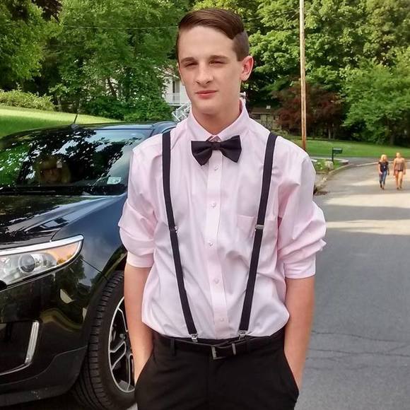 Meet your Posher, Carrie