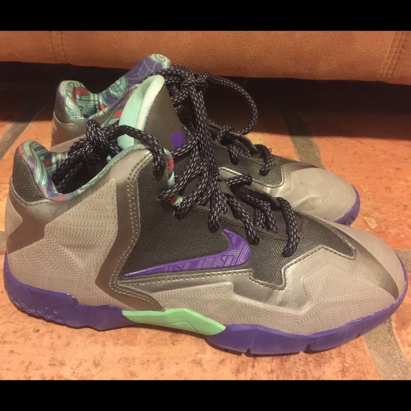 Nike-Lebron Xl XDR II Boys Youth Size:3