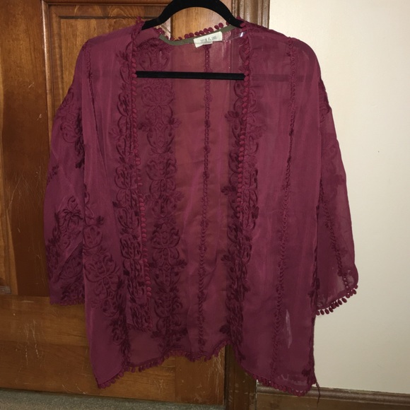 NWT Taylor & Sage burgandy cardigan/kimono.