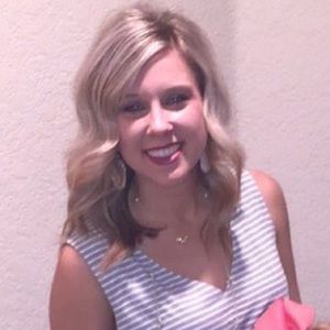 Meet your Posher, Whitney