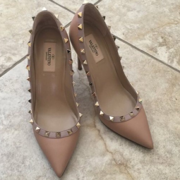SOLD Valentino Rockstud Beige/Nude Leather Pumps.