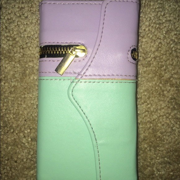 iPhone 5/5s case - Picture 1 of 3
