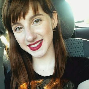 Meet your Posher, Dominique