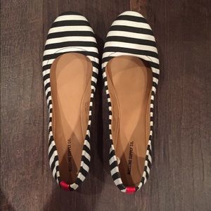 Mossimo supply co. Black and white striped flats