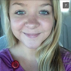Meet your Posher, Alyssa