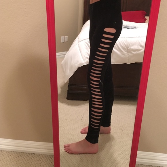 Leggings with slits up the side