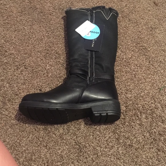 Boots - Picture 2 of 3