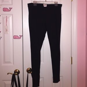 Skinny/stretchy black pants