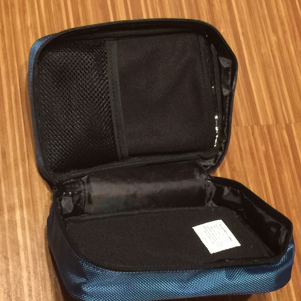 Extra 30% off 4 NWOT insulted coolers - Picture 5 of 8