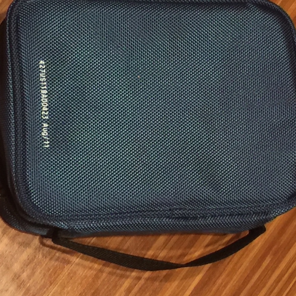 Extra 30% off 4 NWOT insulted coolers - Picture 6 of 8