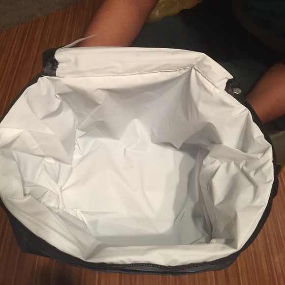 Extra 30% off 4 NWOT insulted coolers - Picture 3 of 8