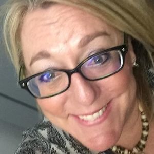 Meet your Posher, Traci