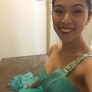 Meet your Posher, Lauren