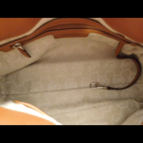 Michael Kors Hamilton Saffiano with dust bag - Picture 2 of 4