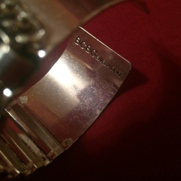 BCBGeneration Chain Cuff Bracelet - Picture 2 of 4