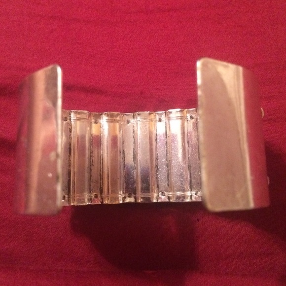 BCBGeneration Chain Cuff Bracelet - Picture 3 of 4