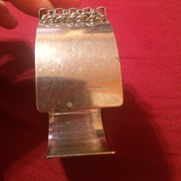 BCBGeneration Chain Cuff Bracelet - Picture 4 of 4