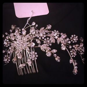 Ornate wedding hair comb